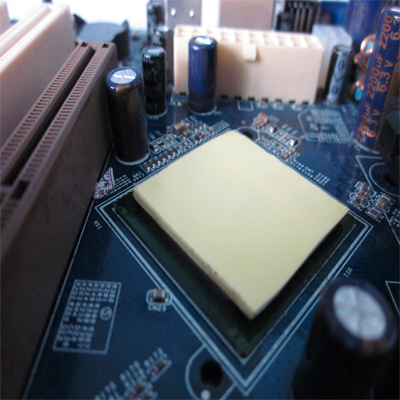 散(sàn)熱矽膠墊