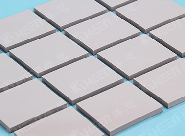 AF300 無矽導熱(re)墊 2.0W/m·K