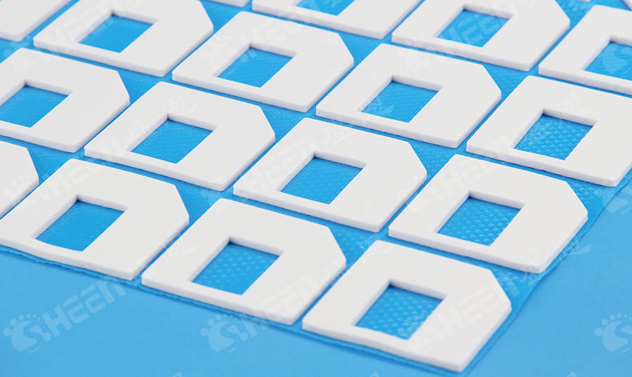 優化激光傳(chuan)感器性能：盛(sheng)恩AF系列無矽(xi)導熱片的熱(re)管理解決方(fāng)案